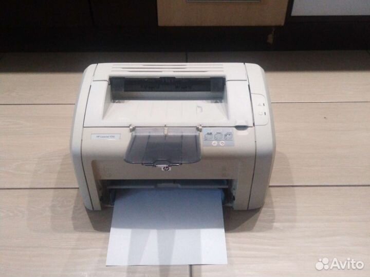 Лазерный принтер HP 1018 новый картридж