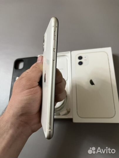 iPhone 11, 64 ГБ