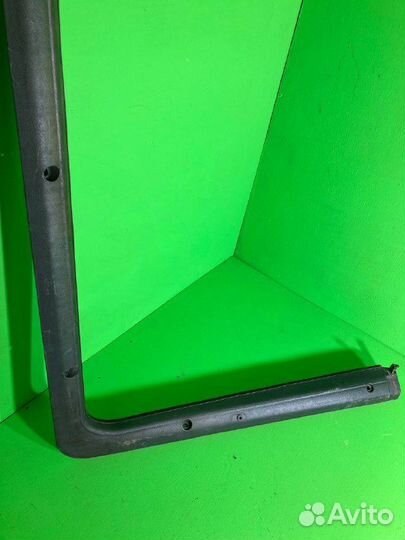 Рамка стекла двери MAN TGA