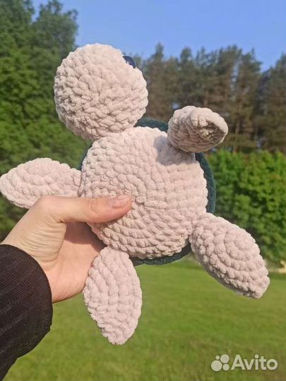 Вязанная черепашка ручной работы