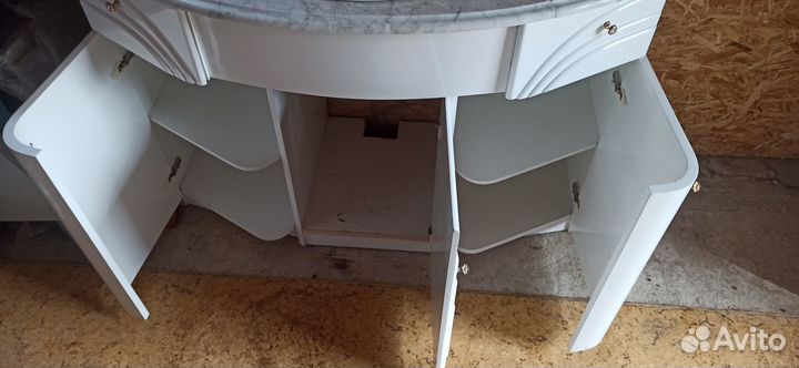 Раковина в ванную с тумбой и зеркалом бу