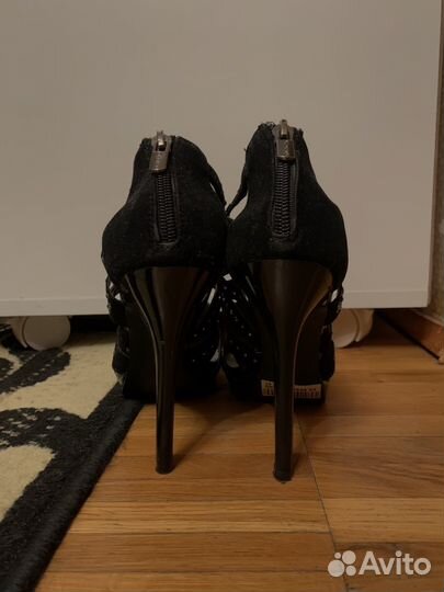 Босоножки 40