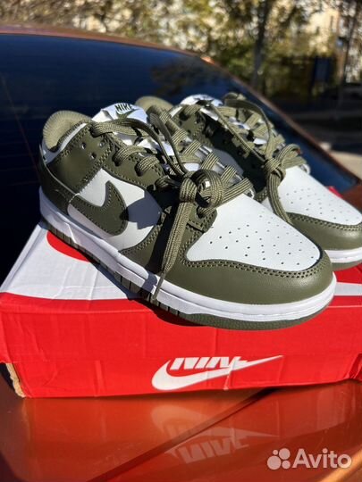 Nike Dunk Low Medium Olive