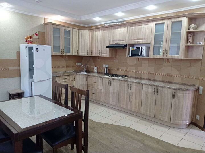 Дом 160 м² на участке 4 сот.