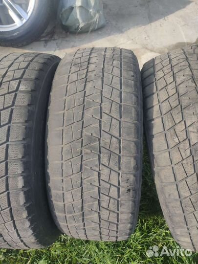 Bridgestone Blizzak DM-V1 255/55 R18