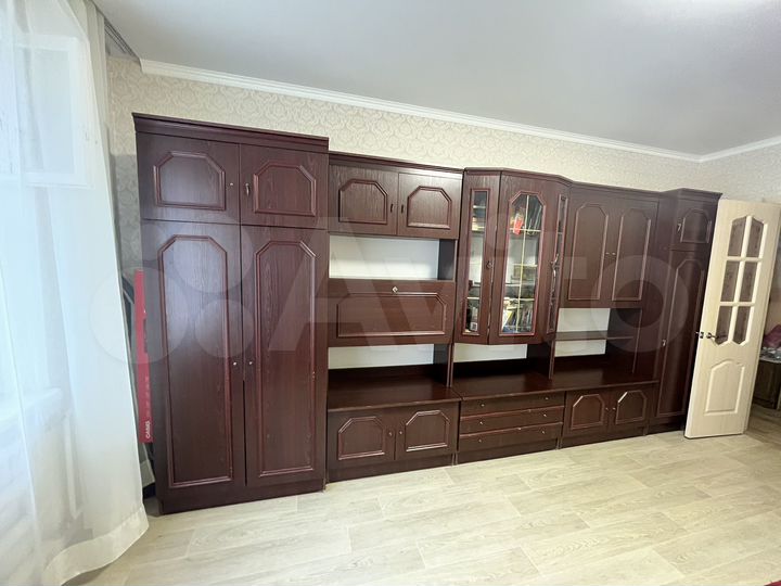 3-к. квартира, 81 м², 1/9 эт.