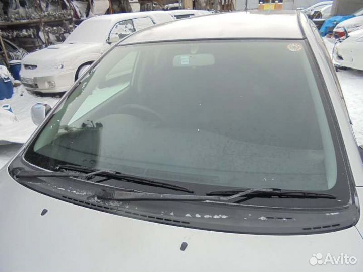 Лобовое стекло Toyota Corolla Fielder NZE121