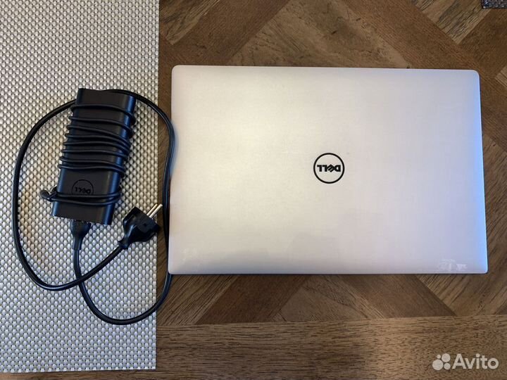 Ноутбук Dell XPS 15 9550 i7