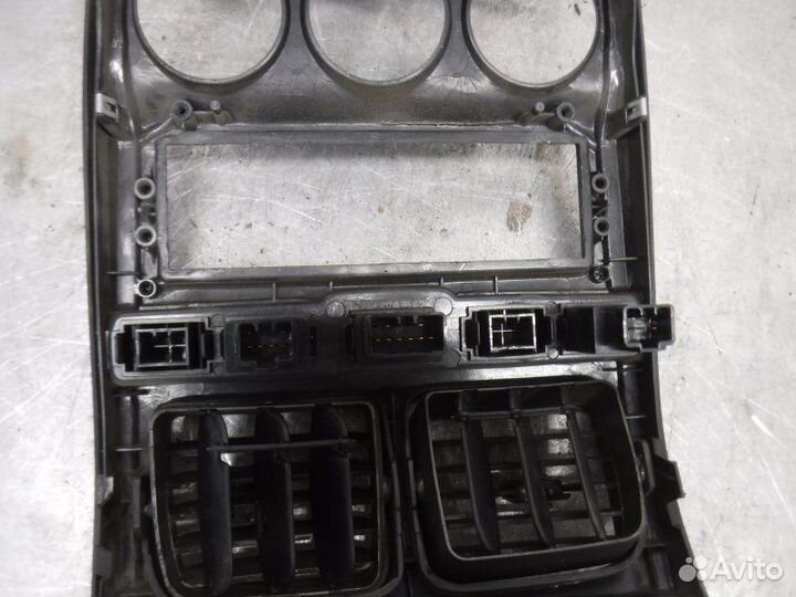 Центральная консоль Hyundai Accent G4EC 2008