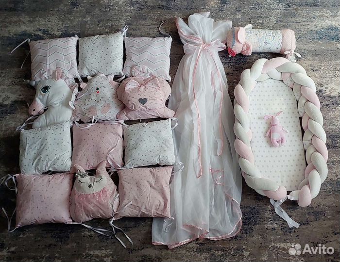 Комплект в кроватку для новорожденных