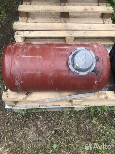 Автомобильный газовый баллон