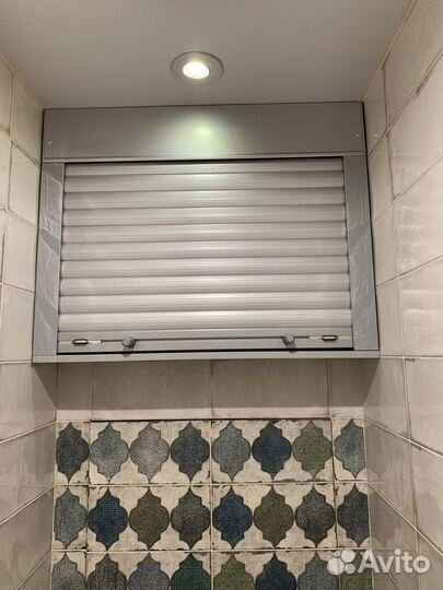 Шкаф с рольставнями на балкон по вашим размерам