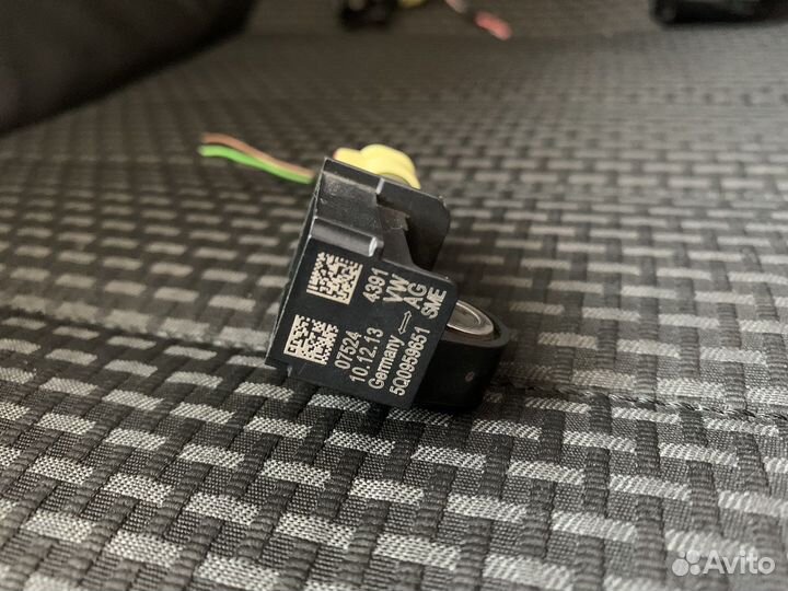 Датчик удара (подушки безопасности-airbag)