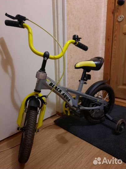 Детский велосипед с родительской ручкой