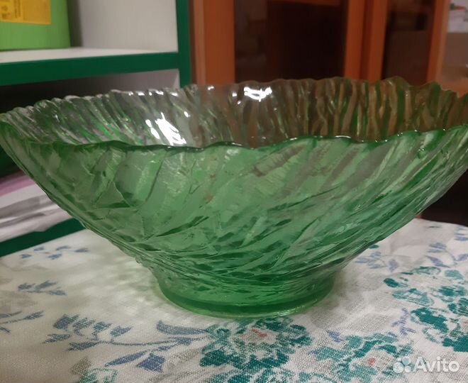 Салатник цветное стекло