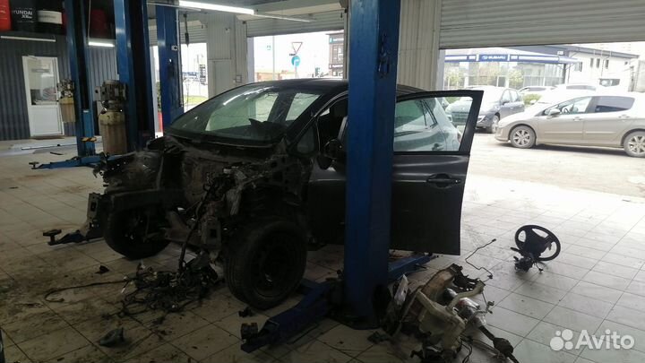 Toyota Auris 1.6 AMT, 2008, битый, 250 000 км