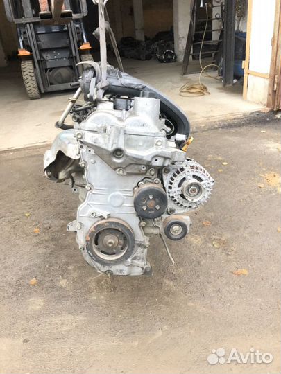 Двигатель nisan note E11 hr15de