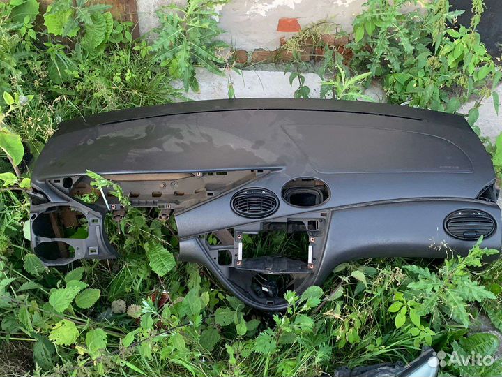 Запчасти на ford focus 1