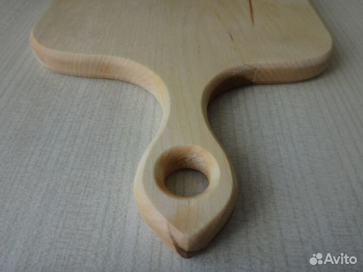 Разделочная деревянная доска 24х20х1.8, цельная