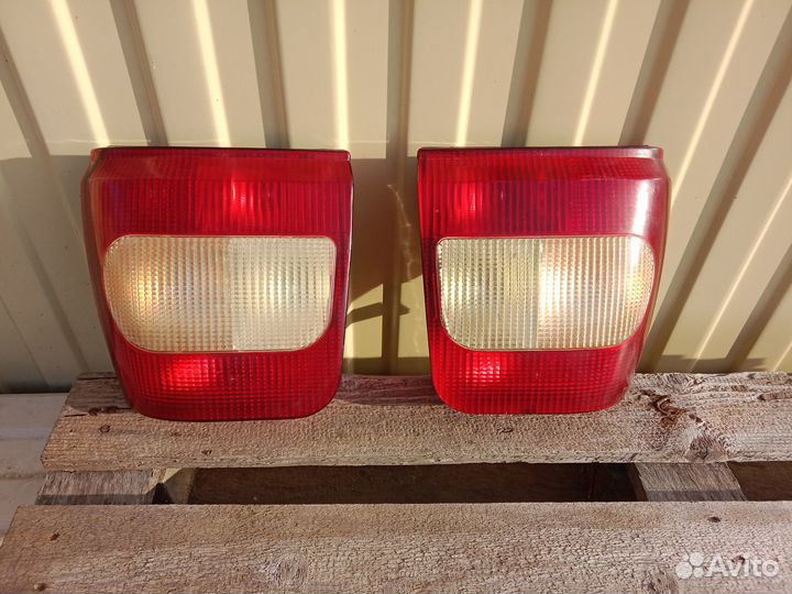 Задний фонарь автомобиль иж Фабула