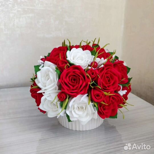 Цветочная композиция из фоамирана