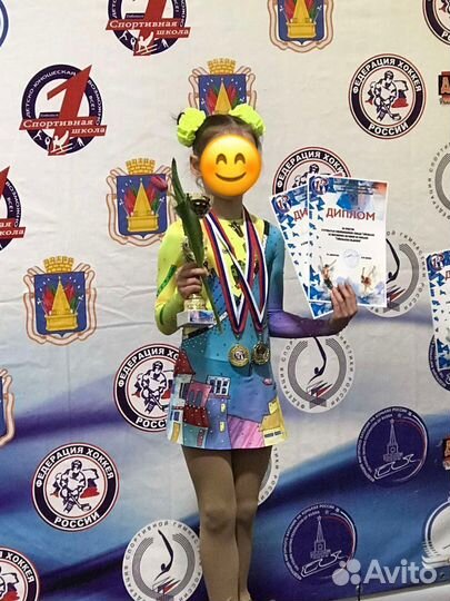 Костюм для фигурного катания