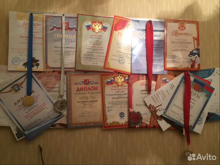 Репетитор по фортепиано,сольфеджио, нотная грамота