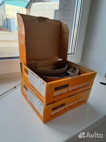 Барабанные тормозные колодки Subaru (228x35)