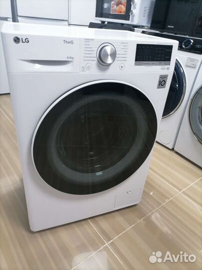 Стиральная машинка с сушкой новая LG F2V5NG0W 8 кг