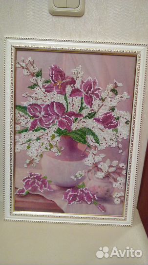 Картина бисером ручной работы Цветы в вазе