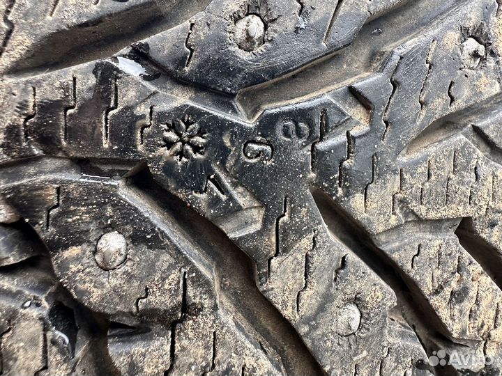 Nokian Tyres Hakkapeliitta 9 245/45 R18