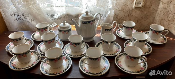 Чайный сервиз на 12 персон