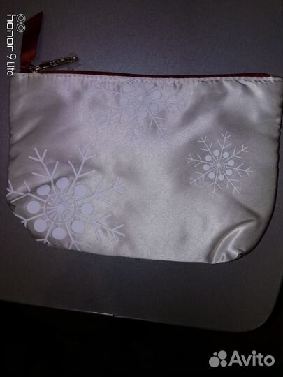 Косметички, люфа