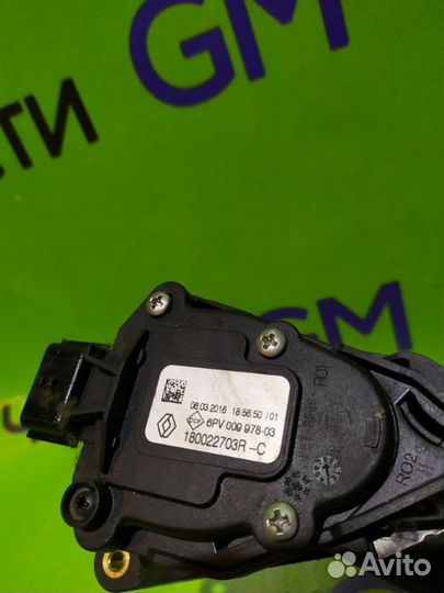 Педаль газа Renault Logan L8 K7M 2016