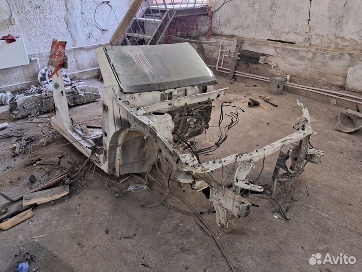 Стойка крышы Toyota Corolla 120