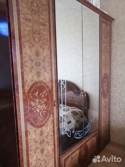 Спальный гарнитур бу