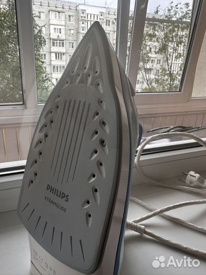 Утюг Philips GC2810