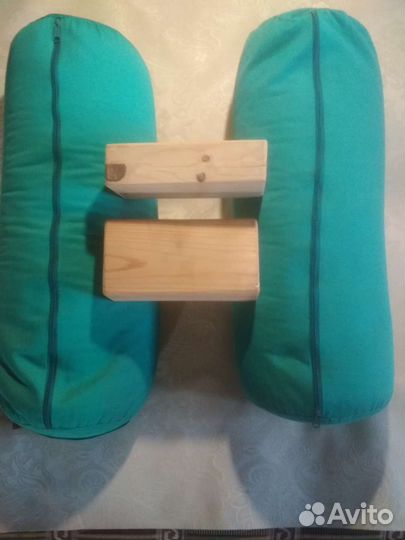 Болстер для йоги, кирпичи