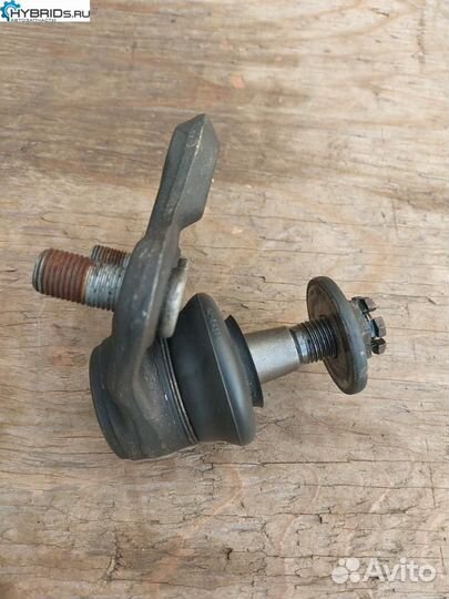 Шаровая опора передняя Toyota Prius 3 ZVW30