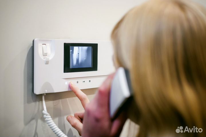 Домофоны для подъезда / Установка домофонов