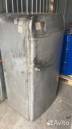 Ретро холодильник ЗИЛ