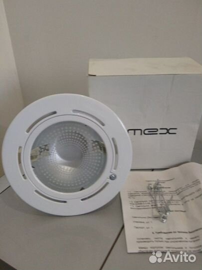 Светильник-прожектор встраиваемый