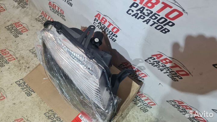 Фара правая Renault Duster чёрная