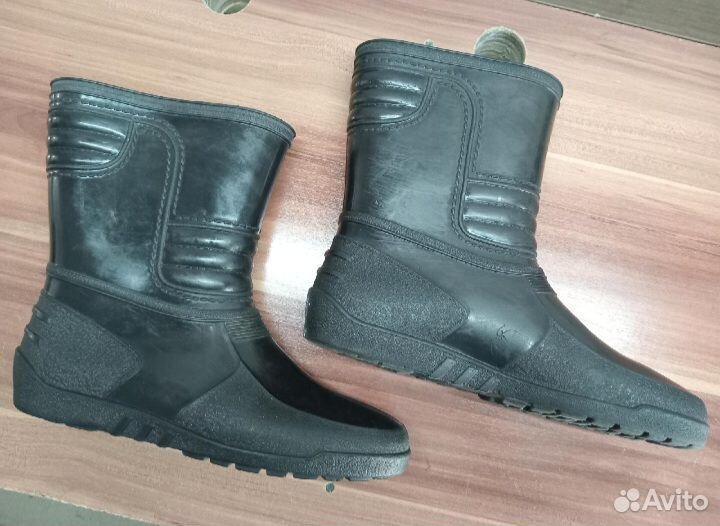 Резиновые сапоги