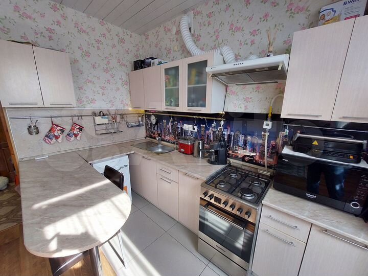 2-к. квартира, 49 м², 4/4 эт.