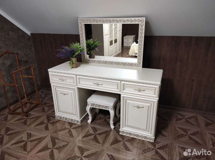 Спальный гарнитур бу