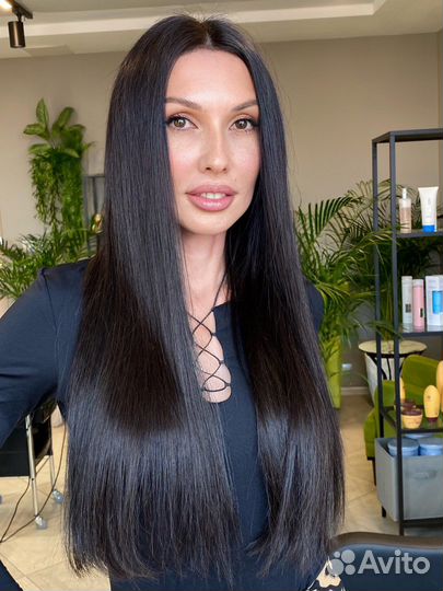 Модель на наращивания волос