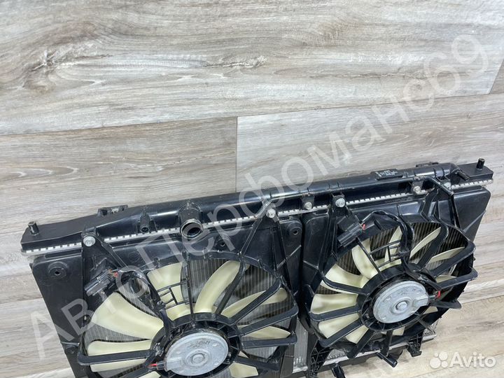 Диффузор и радиатор двигателя Accord 8 2.2 дизель