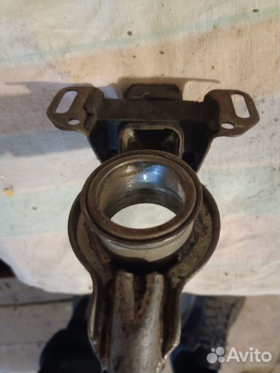 Тяга кулисы кпп в сборе Москвич 2141