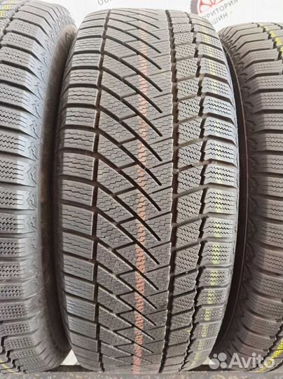 Continental ContiVikingContact 6 235/60 R17 97V